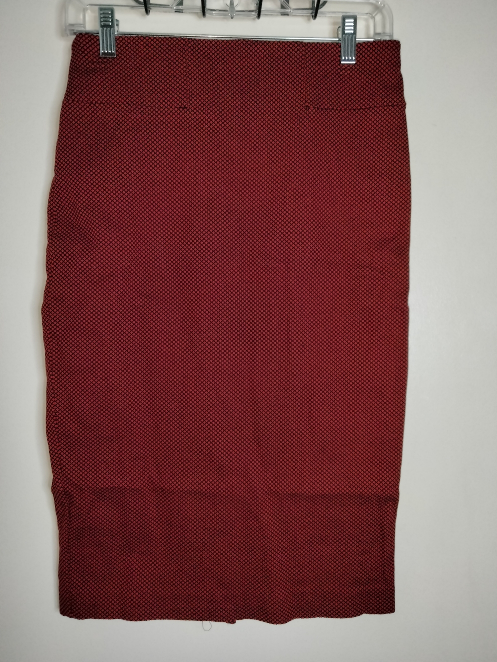 New York & Company (Sz M) Red & Black Micro Pattern Stretch Pull-on Pencil Skirt
